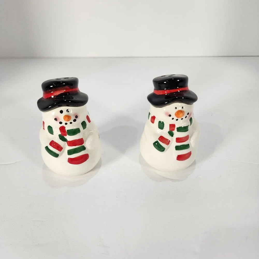 Christmas Snowman Ceramic Salt and Pepper Shakers Set Holiday Winter Decor